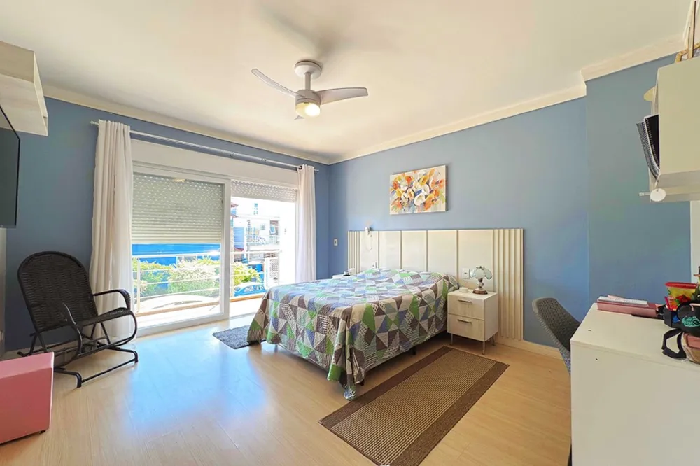 Casa para venda no bairro Hípica em Porto Alegre