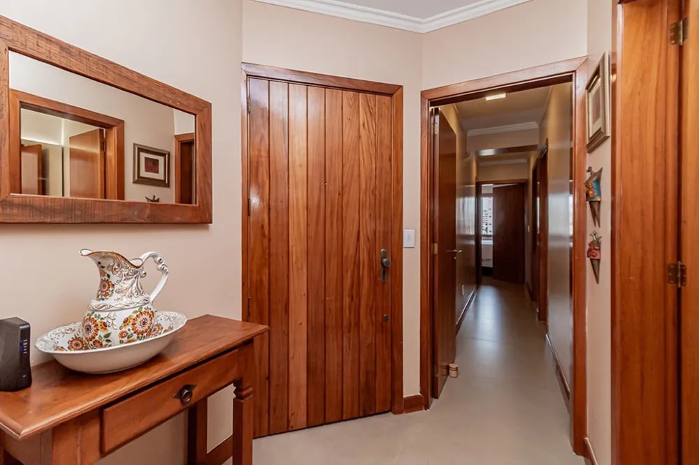 Apartamento para venda no bairro Menino Deus em Porto Alegre
