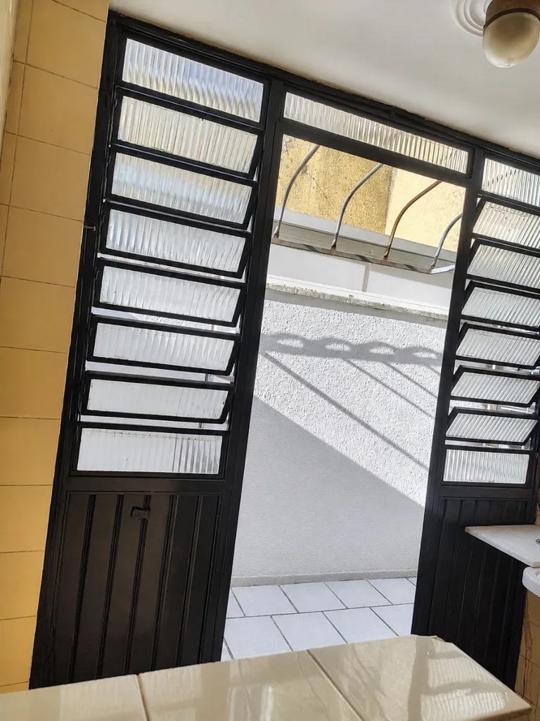 Apartamento para venda no bairro Passo da Areia em Porto Alegre
