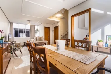 Casa em Condomínio para venda no bairro Vila Ipiranga em Porto Alegre