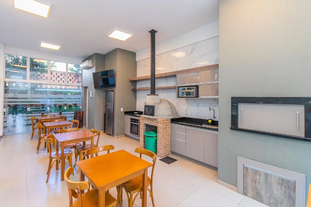 Apartamento para venda no bairro Passo da Areia em Porto Alegre