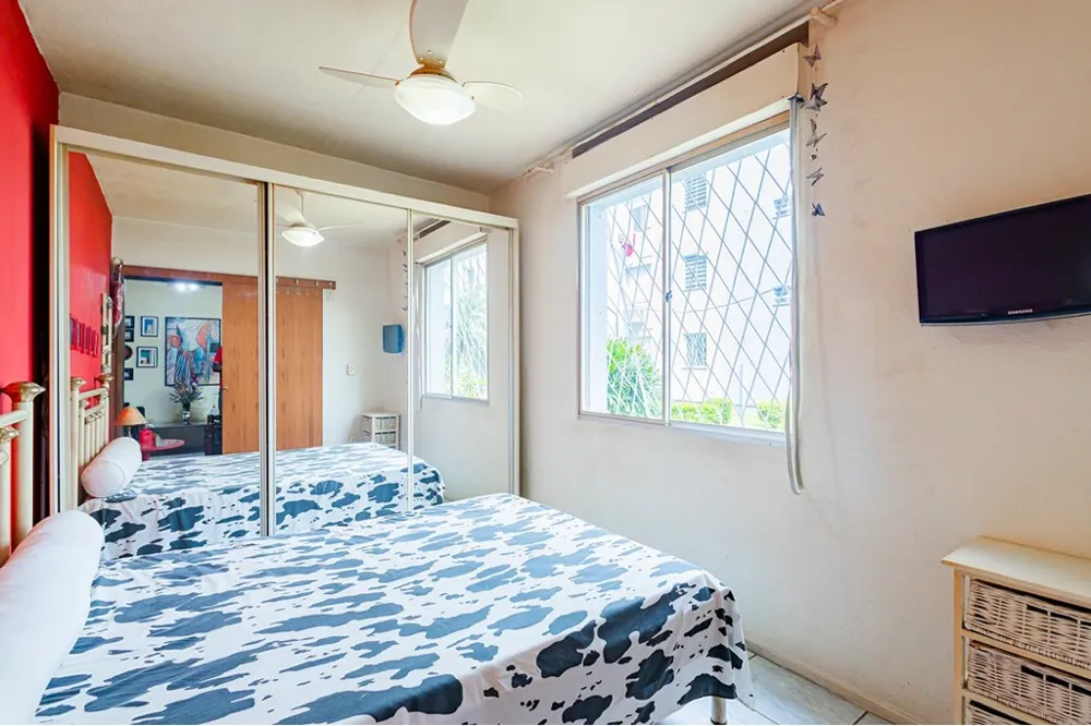 Apartamento para venda no bairro Santo Antônio em Porto Alegre