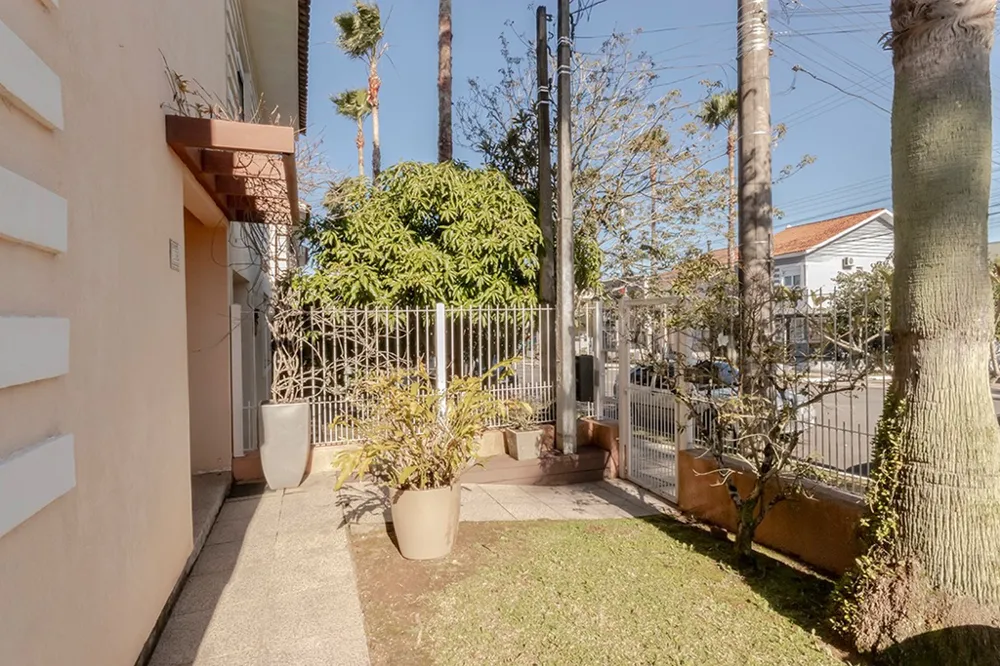 Casa para venda no bairro Lomba do Pinheiro em Porto Alegre