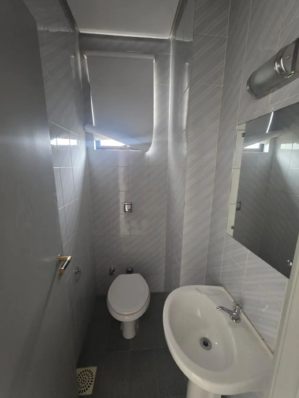 Sala comercial para venda no bairro Petrópolis em Porto Alegre