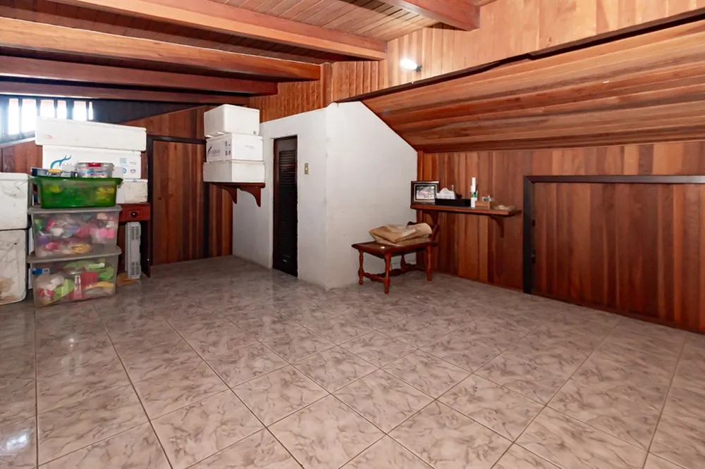 Casa para venda no bairro Jardim Itu Sabará em Porto Alegre