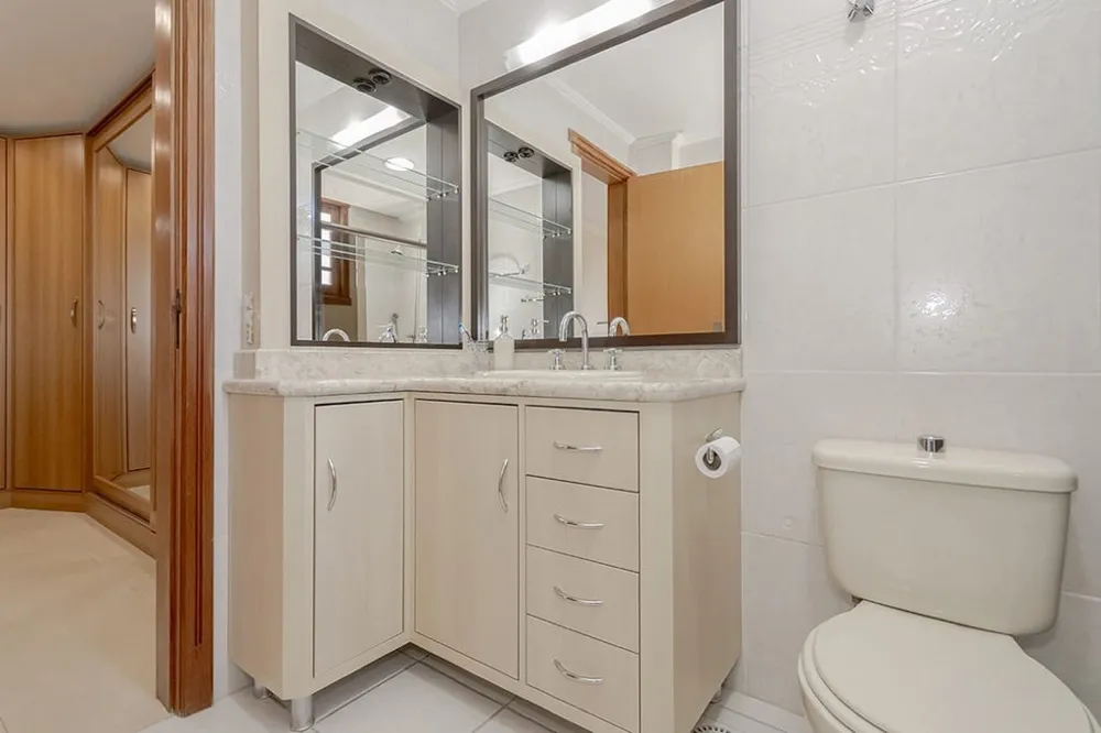 Apartamento para venda no bairro Passo da Areia em Porto Alegre