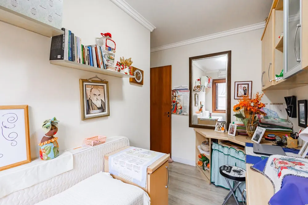 Apartamento para venda no bairro Santo Antônio em Porto Alegre