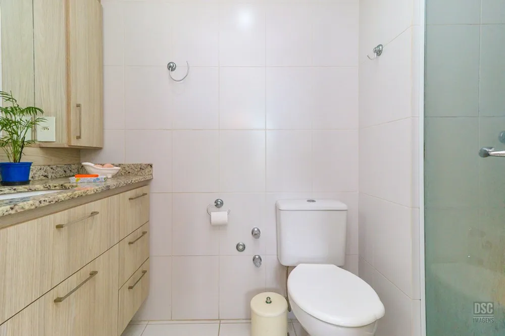 Apartamento para venda no bairro Medianeira em Porto Alegre