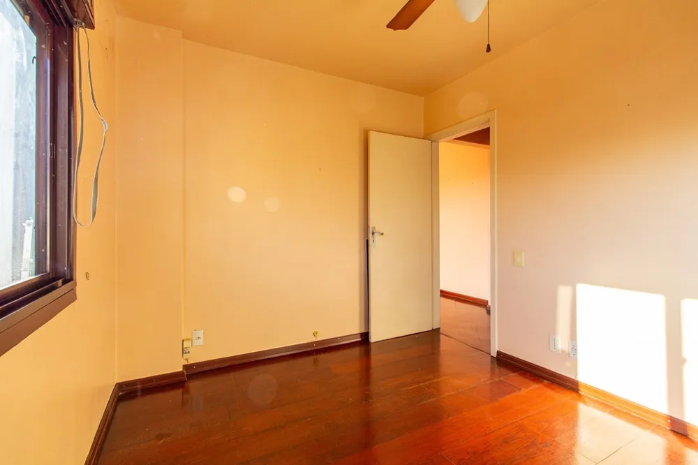 Apartamento para venda no bairro Passo da Areia em Porto Alegre