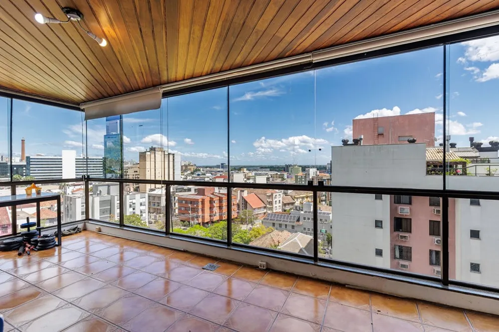 Apartamento para venda no bairro Moinhos de Vento em Porto Alegre