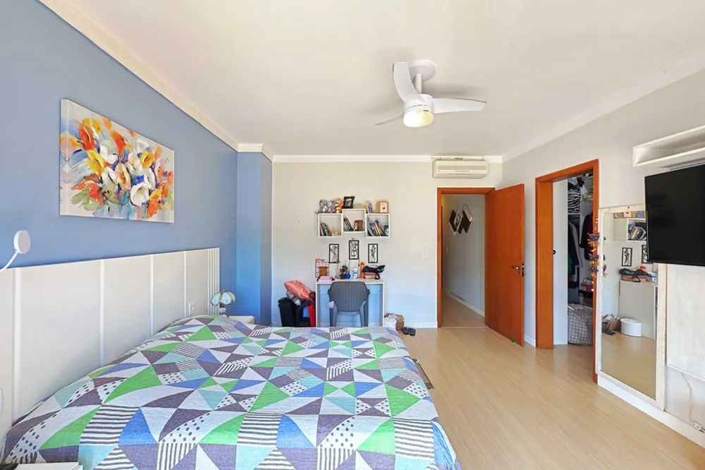 Casa para venda no bairro Hípica em Porto Alegre