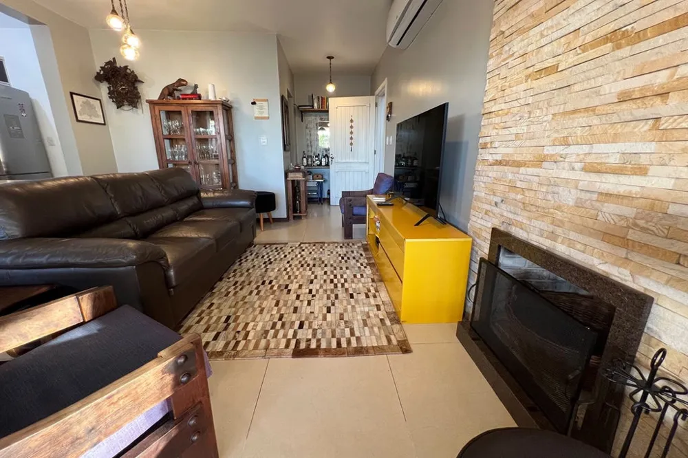 Casa em Condomínio para venda no bairro Lomba do Pinheiro em Porto Alegre