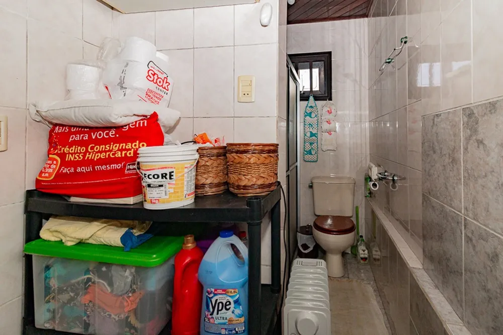 Casa para venda no bairro Jardim Itu Sabará em Porto Alegre