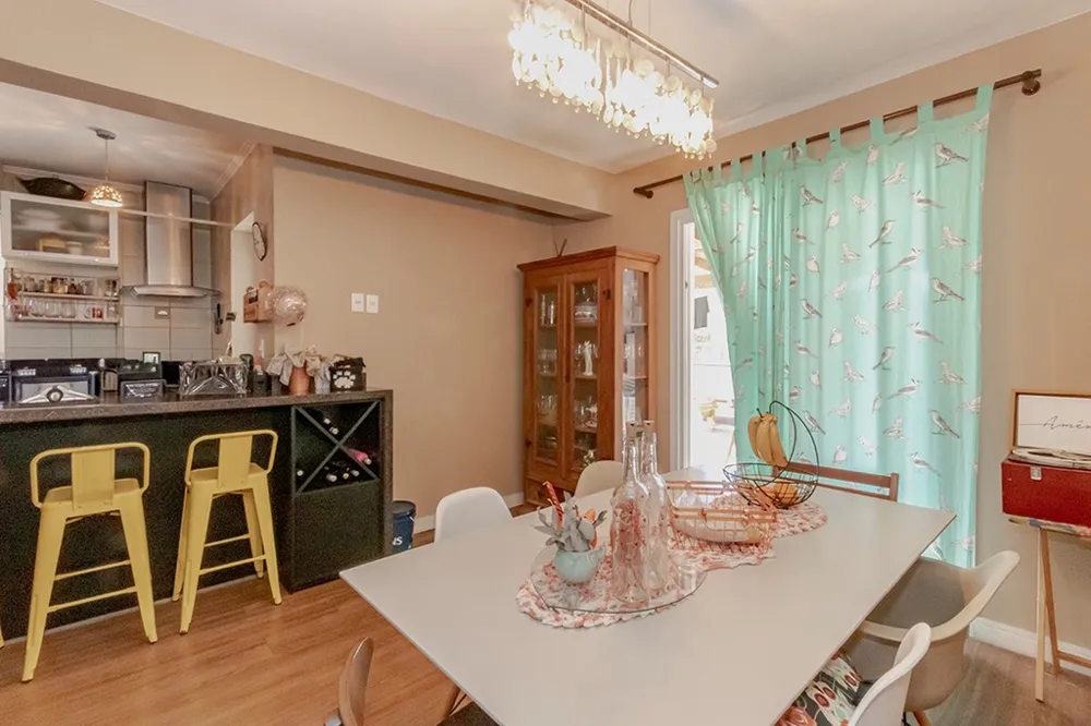 Casa para venda no bairro Lomba do Pinheiro em Porto Alegre