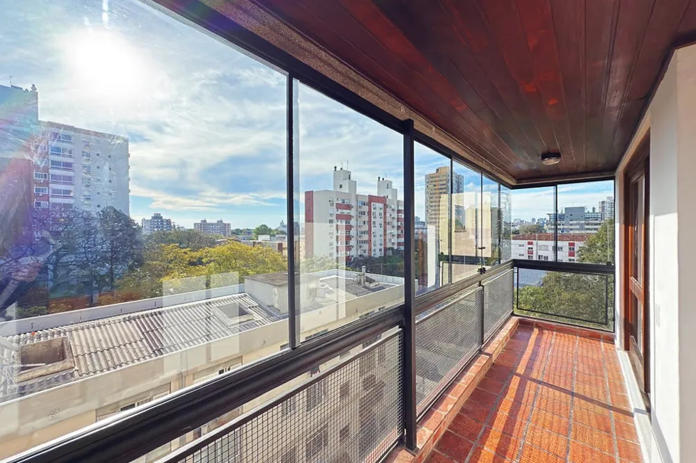 Apartamento para venda no bairro Menino Deus em Porto Alegre