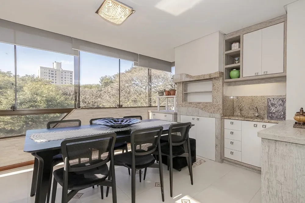 Apartamento para venda no bairro Passo da Areia em Porto Alegre