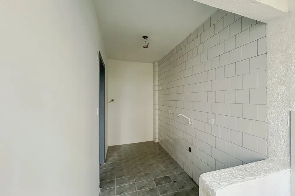 Apartamento para venda no bairro Vila Nova em Porto Alegre