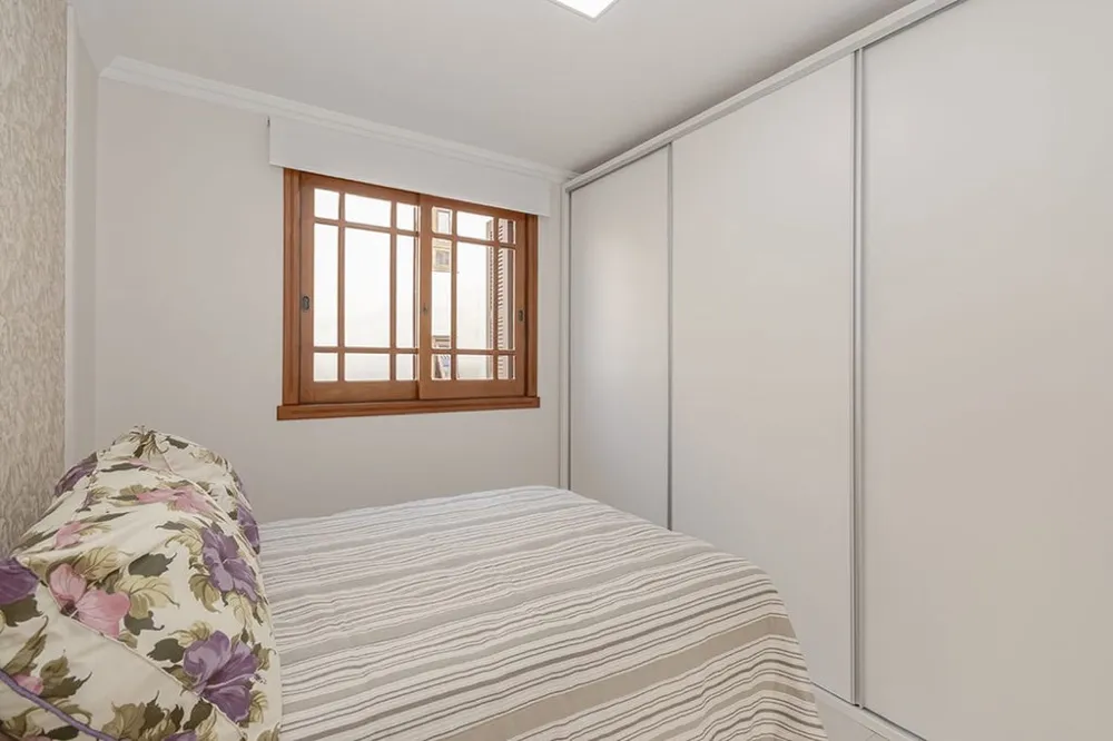 Apartamento para venda no bairro Passo da Areia em Porto Alegre