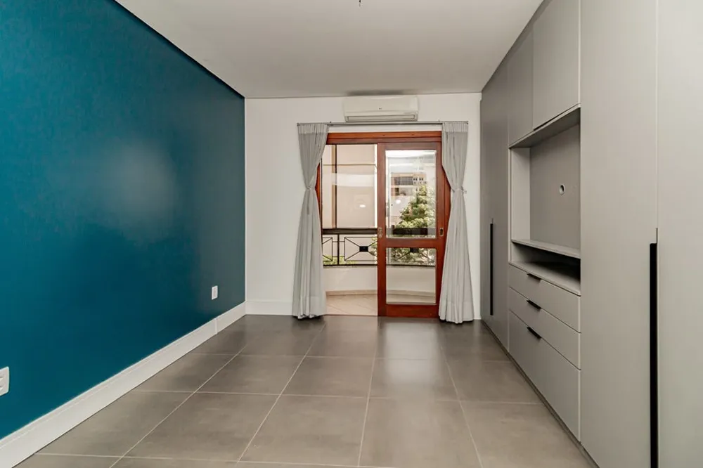 Apartamento para venda no bairro Menino Deus em Porto Alegre