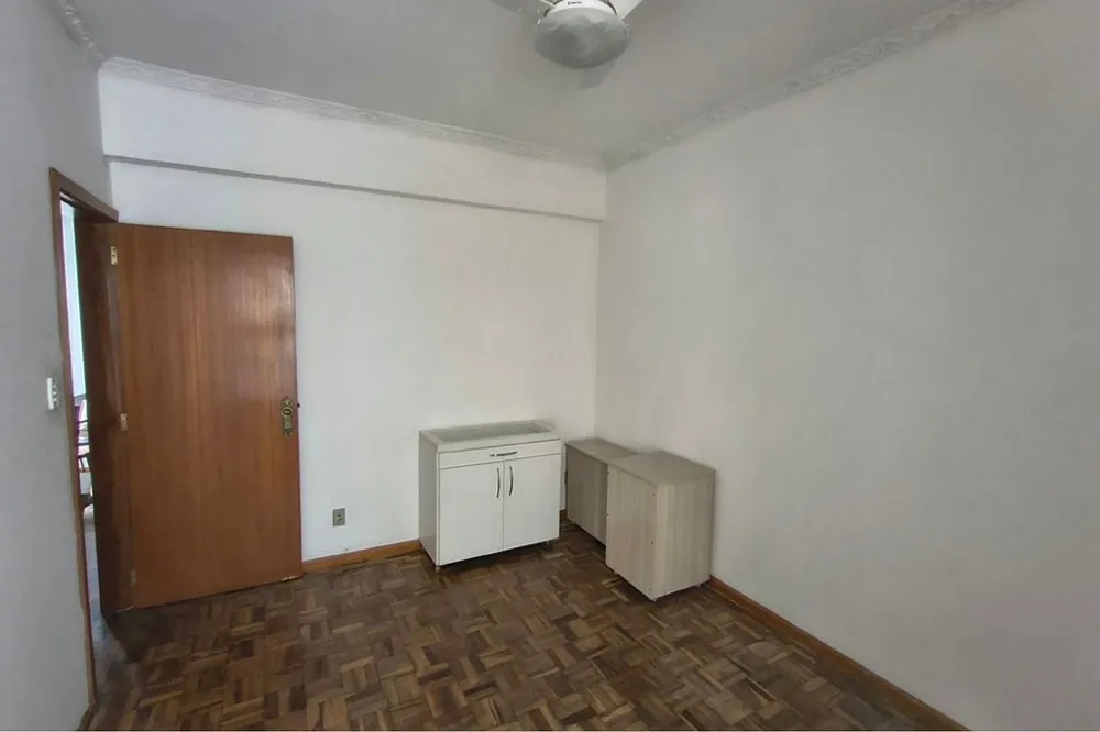 Apartamento para venda no bairro Santo Antônio em Porto Alegre