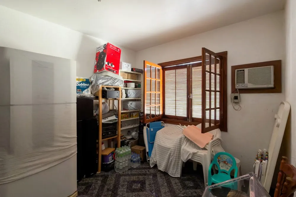 Casa para venda no bairro Jardim Planalto em Porto Alegre