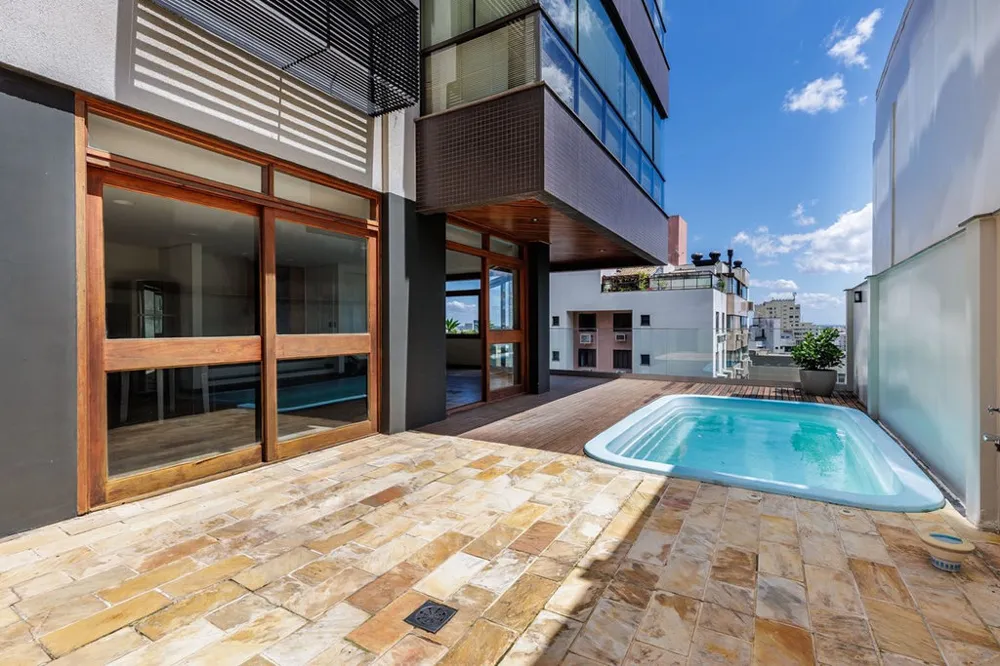 Apartamento para venda no bairro Moinhos de Vento em Porto Alegre
