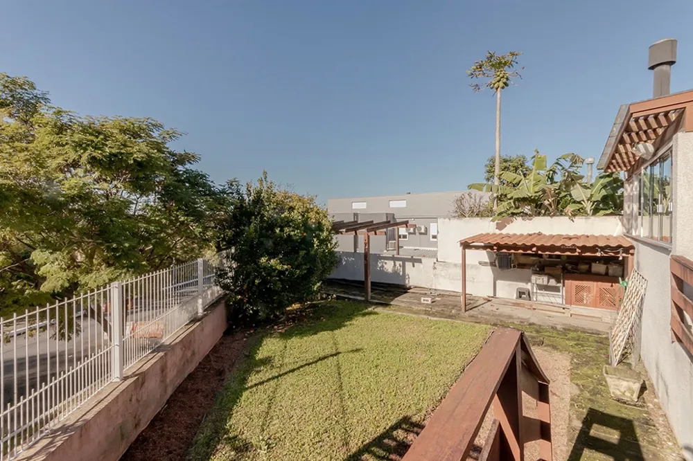 Casa para venda no bairro Lomba do Pinheiro em Porto Alegre