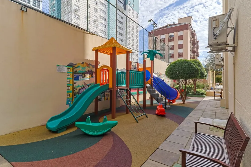Apartamento para venda no bairro Passo da Areia em Porto Alegre