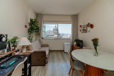 Apartamento para venda no bairro Centro Histórico em Porto Alegre