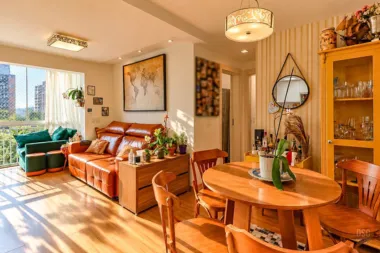 Apartamento para venda no bairro Vila Ipiranga em Porto Alegre