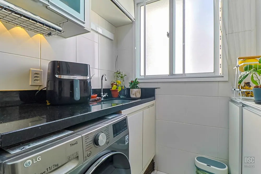 Apartamento para venda no bairro Vila Ipiranga em Porto Alegre