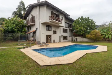 Casa para venda no bairro Teresópolis em Porto Alegre