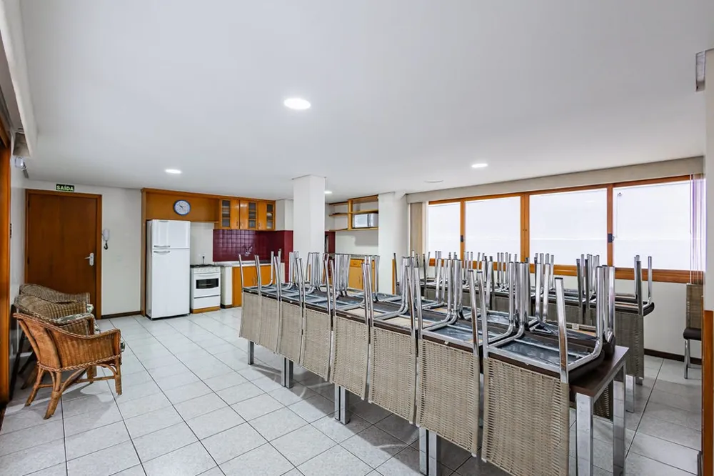 Apartamento para venda no bairro Santo Antônio em Porto Alegre