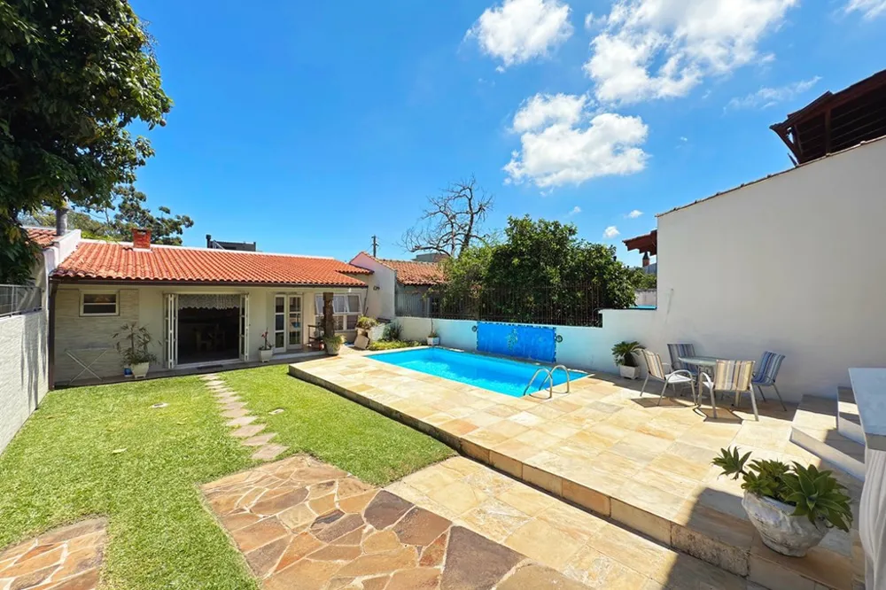 Casa para venda no bairro Ipanema em Porto Alegre