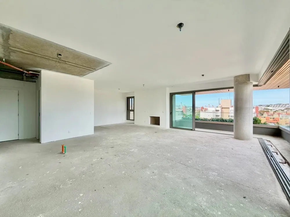 Apartamento para venda no bairro Três Figueiras em Porto Alegre