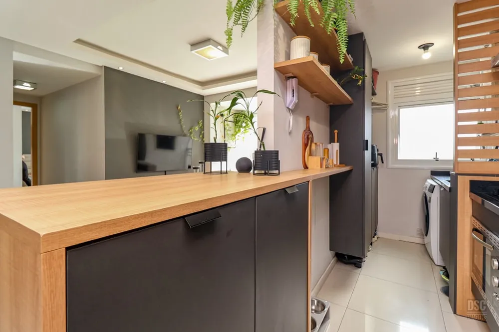 Apartamento para venda no bairro Passo da Areia em Porto Alegre