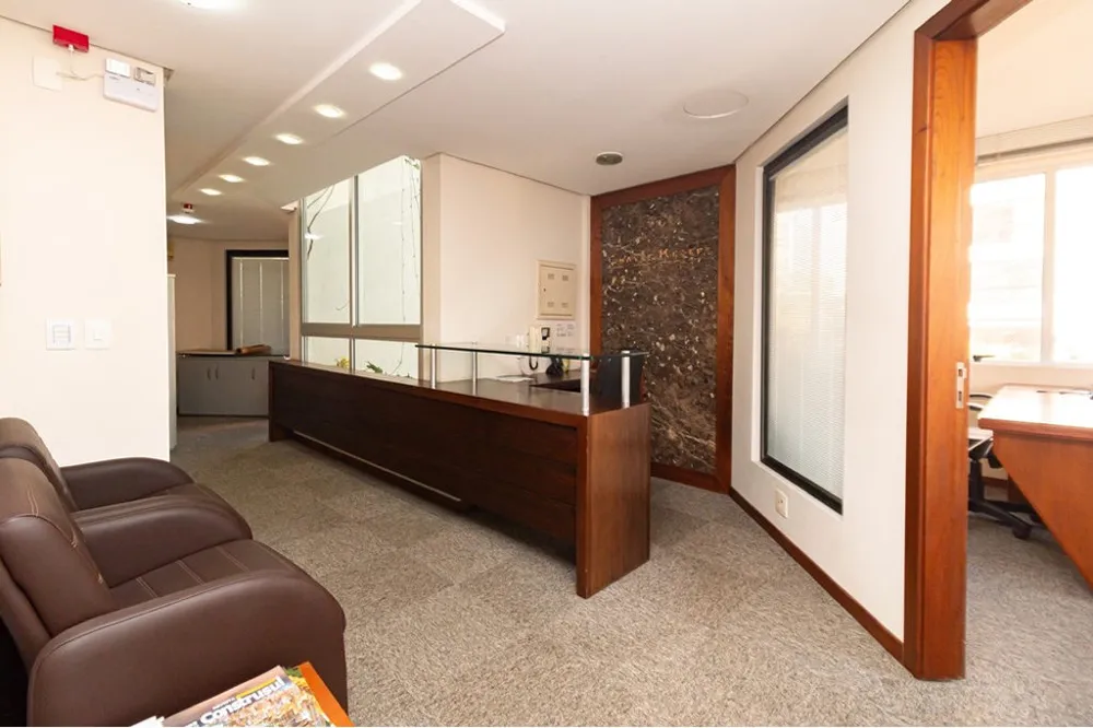 Sala para venda no bairro Menino Deus em Porto Alegre
