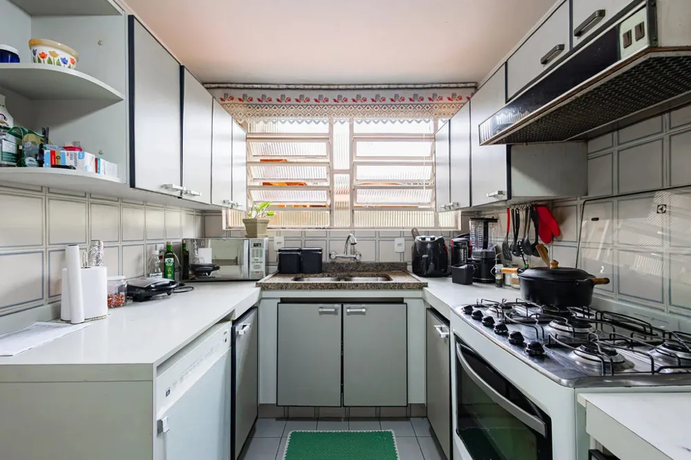 Casa para venda no bairro Partenon em Porto Alegre
