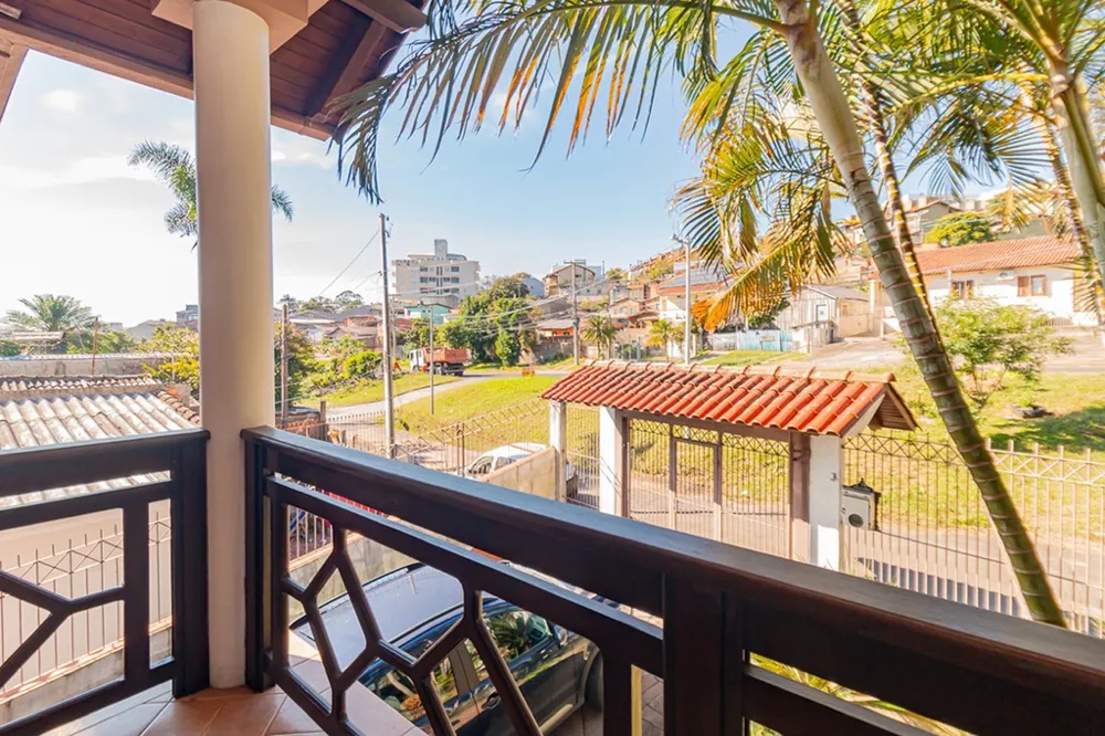 Casa para venda no bairro Jardim Itu Sabará em Porto Alegre