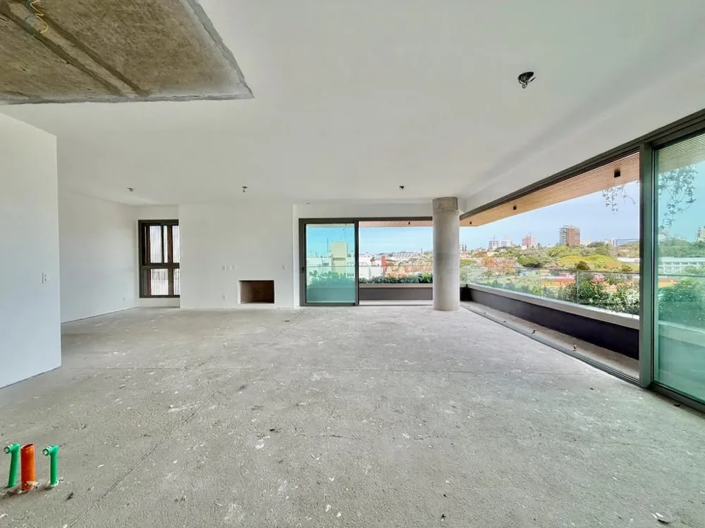 Apartamento para venda no bairro Três Figueiras em Porto Alegre