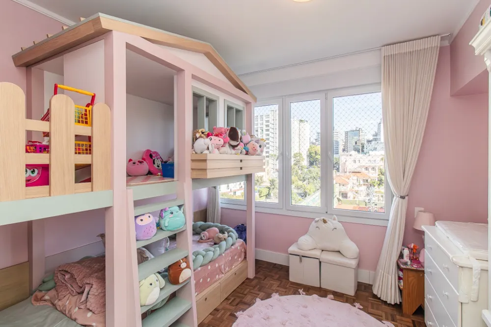 Apartamento para venda no bairro Moinhos de Vento em Porto Alegre