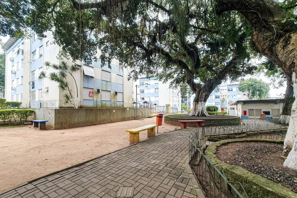 Apartamento para venda no bairro Vila Nova em Porto Alegre