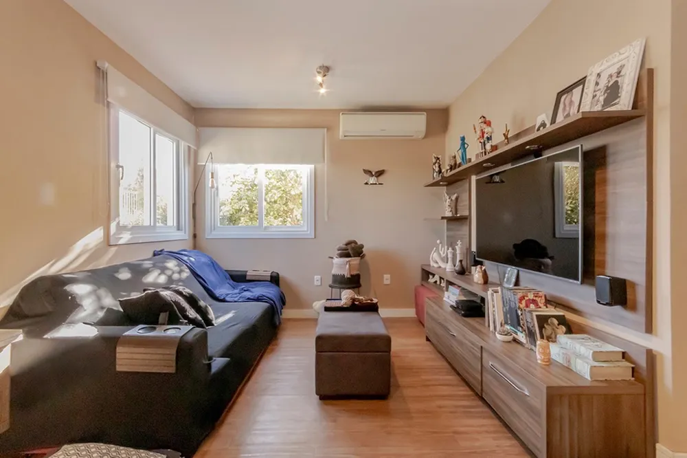 Casa para venda no bairro Lomba do Pinheiro em Porto Alegre