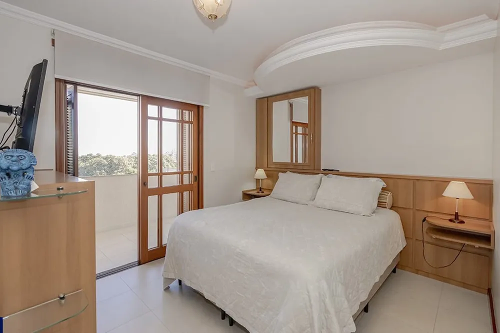 Apartamento para venda no bairro Passo da Areia em Porto Alegre