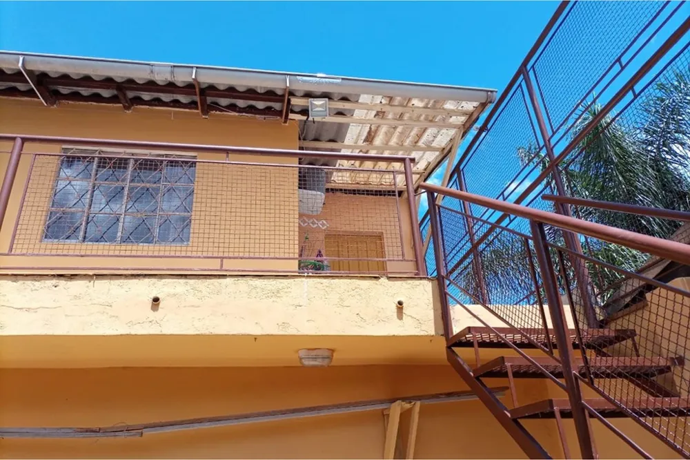 Casa para venda no bairro Vila Ipiranga em Porto Alegre