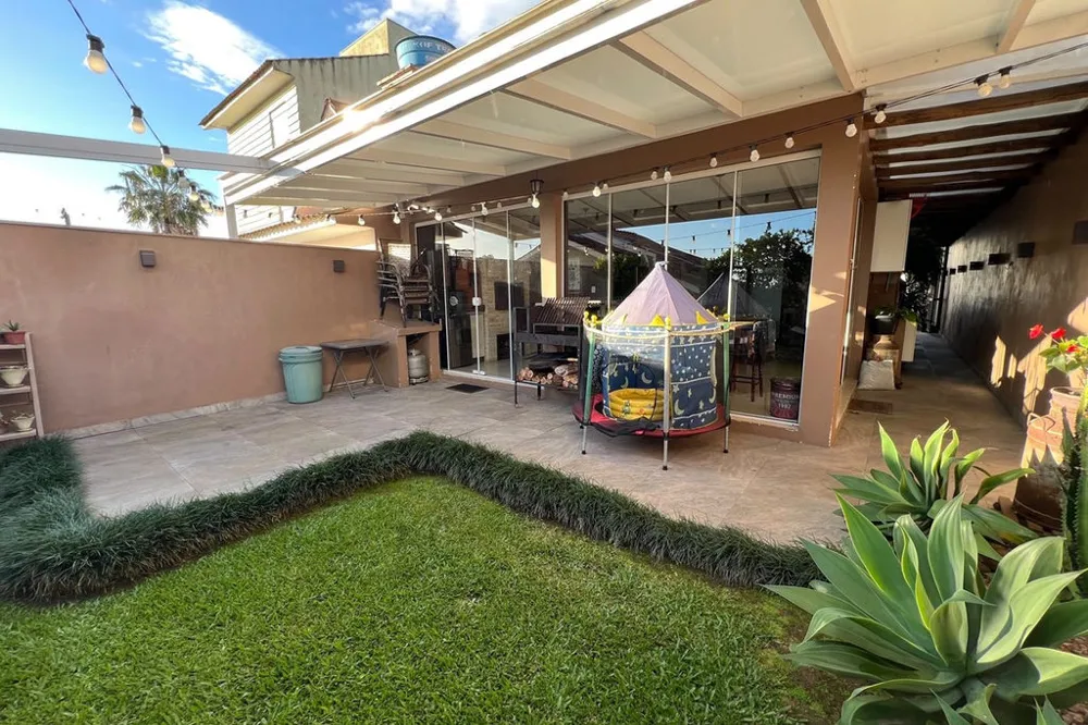 Casa em Condomínio para venda no bairro Lomba do Pinheiro em Porto Alegre