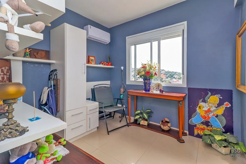Apartamento para venda no bairro Medianeira em Porto Alegre