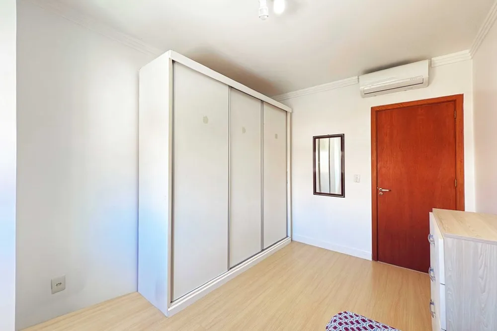 Casa para venda no bairro Hípica em Porto Alegre