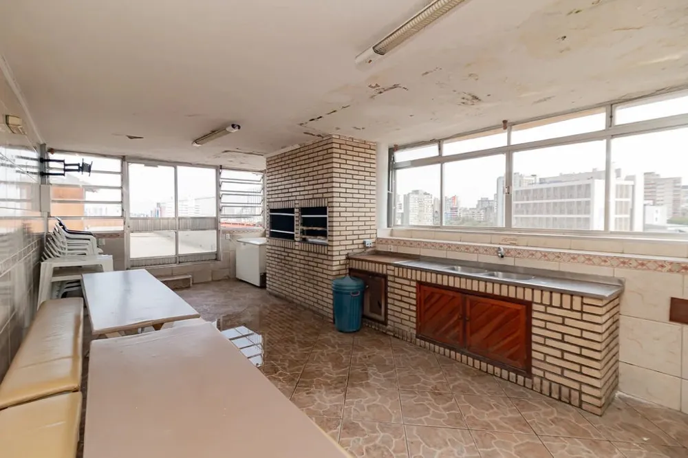Apartamento para venda no bairro Centro Histórico em Porto Alegre