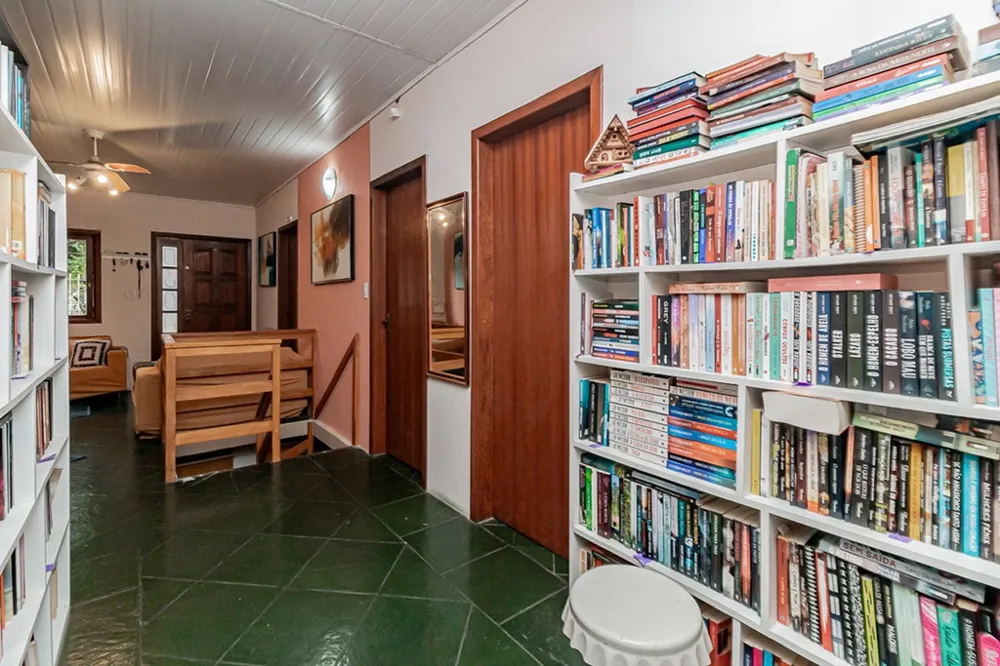 Casa para venda no bairro Vila Ipiranga em Porto Alegre